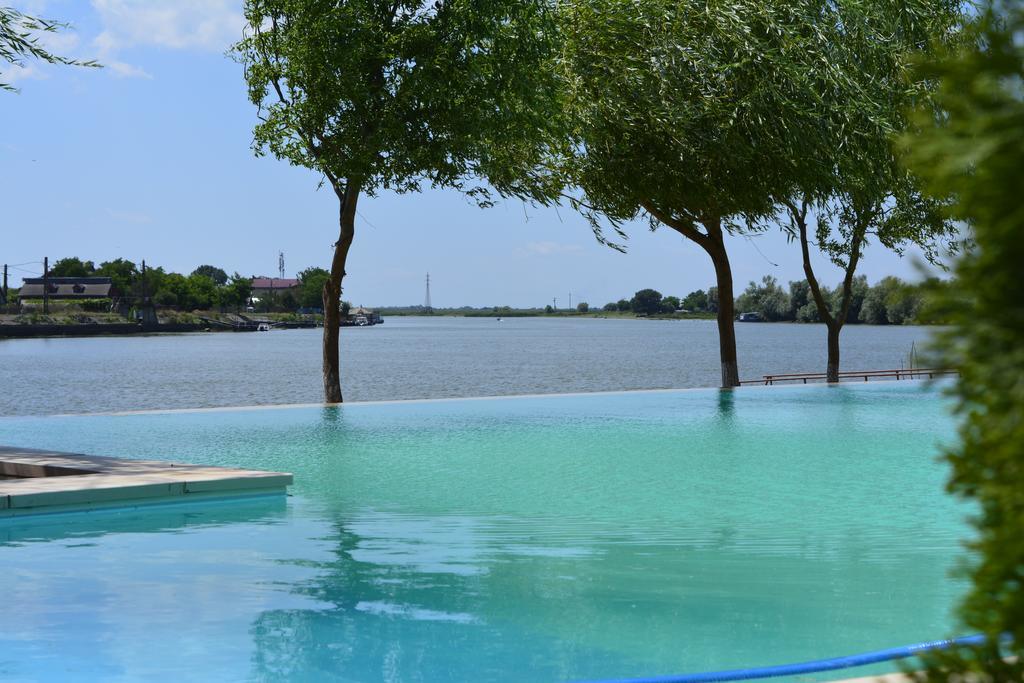 Paradis Hotel Мила-Доуэзечи-ши-Трей Экстерьер фото